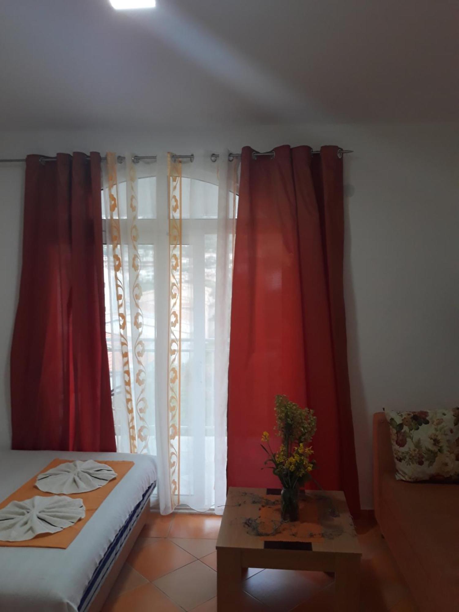 Apartments Aza Dobra Voda Pokoj fotografie